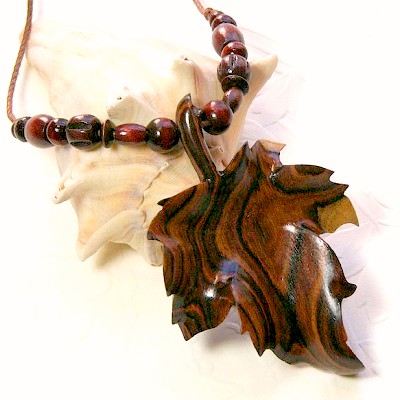 Kingwood Leaf Necklace
